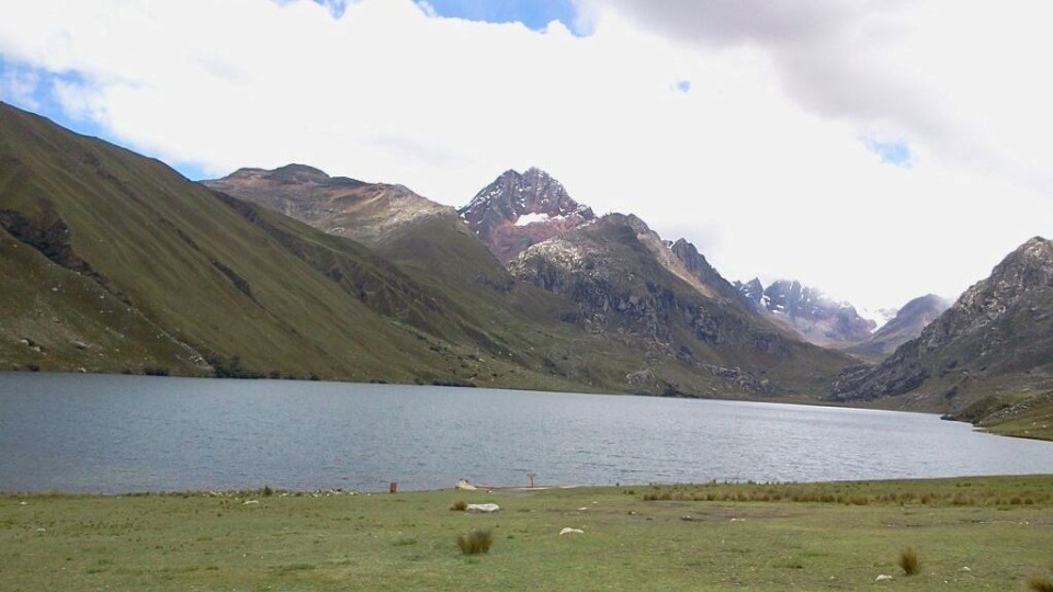 Vista Satelital Laguna Querococha Huaraz Ancash Perú, Fotos y